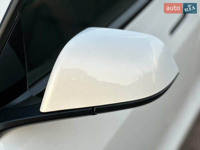 Белый Тесла Модель 3, объемом двигателя 0 л и пробегом 1 тыс. км за 37999 $, фото 18 на Automoto.ua