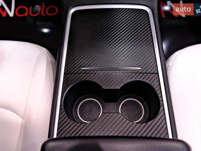 Білий Тесла Модель 3, об'ємом двигуна 0 л та пробігом 60 тис. км за 22900 $, фото 16 на Automoto.ua