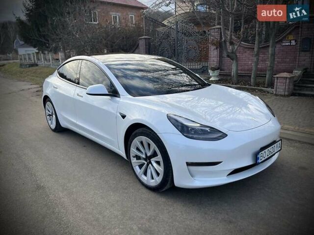 Білий Тесла Модель 3, об'ємом двигуна 0 л та пробігом 47 тис. км за 21500 $, фото 4 на Automoto.ua