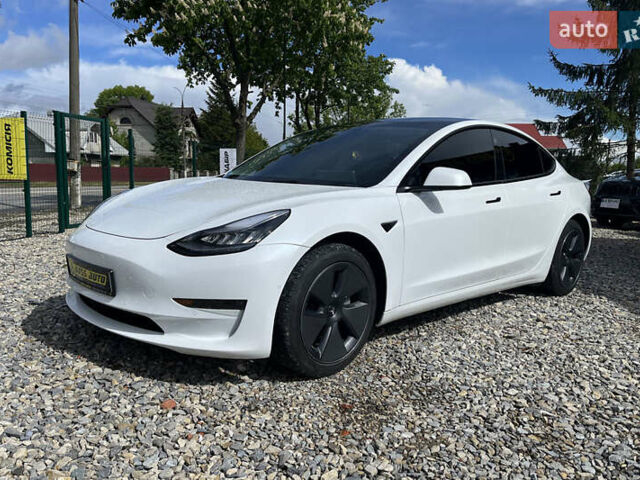 Белый Тесла Модель 3, объемом двигателя 0 л и пробегом 33 тыс. км за 21200 $, фото 2 на Automoto.ua