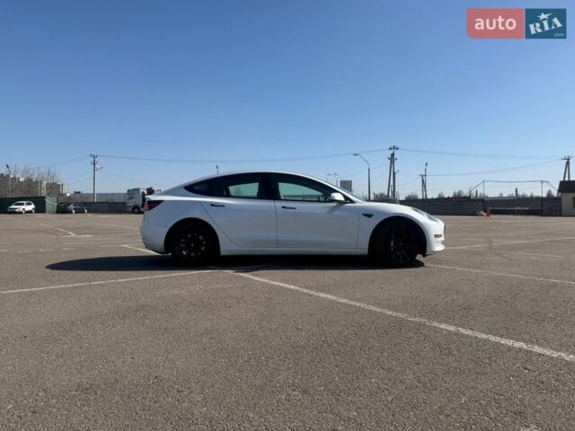 Білий Тесла Модель 3, об'ємом двигуна 0 л та пробігом 100 тис. км за 25000 $, фото 5 на Automoto.ua