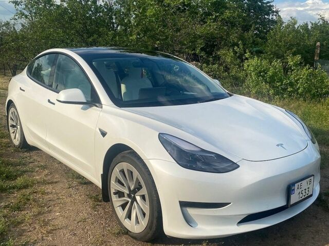 Білий Тесла Модель 3, об'ємом двигуна 0 л та пробігом 37 тис. км за 26900 $, фото 2 на Automoto.ua
