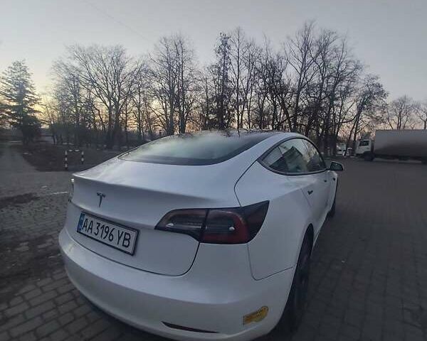Белый Тесла Модель 3, объемом двигателя 0 л и пробегом 14 тыс. км за 20000 $, фото 5 на Automoto.ua