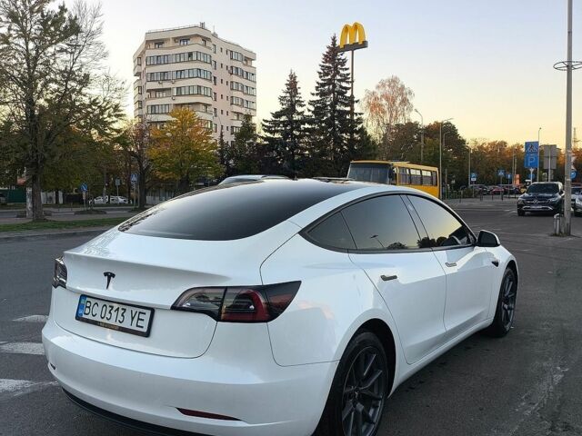 Білий Тесла Модель 3, об'ємом двигуна 0 л та пробігом 64 тис. км за 19000 $, фото 4 на Automoto.ua