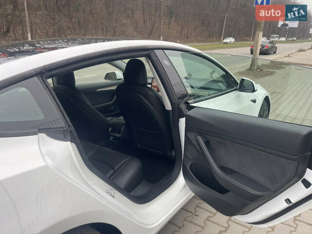 Белый Тесла Модель 3, объемом двигателя 0 л и пробегом 95 тыс. км за 22500 $, фото 14 на Automoto.ua