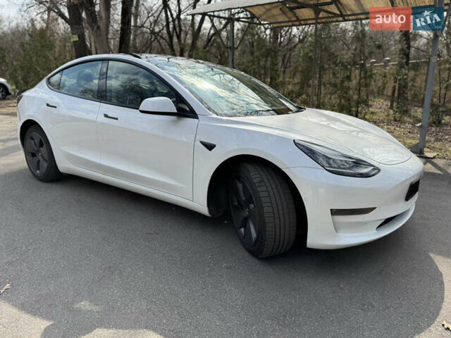 Белый Тесла Модель 3, объемом двигателя 0 л и пробегом 32 тыс. км за 23999 $, фото 2 на Automoto.ua