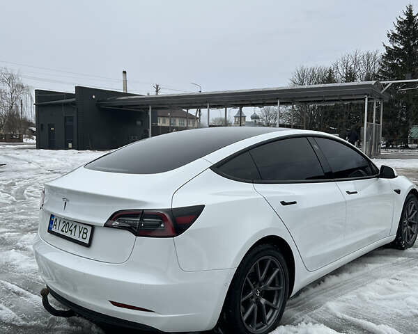 Білий Тесла Модель 3, об'ємом двигуна 0 л та пробігом 51 тис. км за 24500 $, фото 2 на Automoto.ua