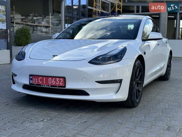 Белый Тесла Модель 3, объемом двигателя 0 л и пробегом 105 тыс. км за 21999 $, фото 9 на Automoto.ua