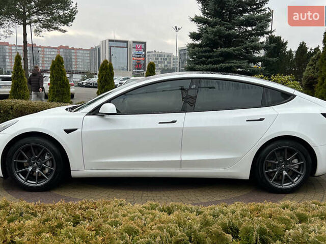 Білий Тесла Модель 3, об'ємом двигуна 0 л та пробігом 33 тис. км за 21300 $, фото 3 на Automoto.ua