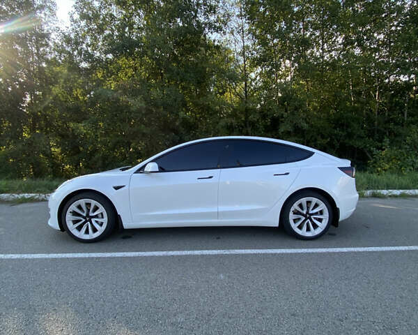 Белый Тесла Модель 3, объемом двигателя 0 л и пробегом 40 тыс. км за 21000 $, фото 5 на Automoto.ua
