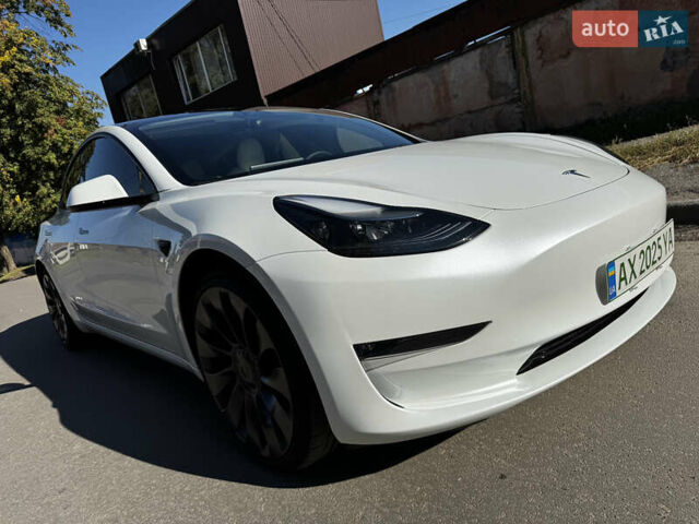 Белый Тесла Модель 3, объемом двигателя 0 л и пробегом 12 тыс. км за 30000 $, фото 2 на Automoto.ua