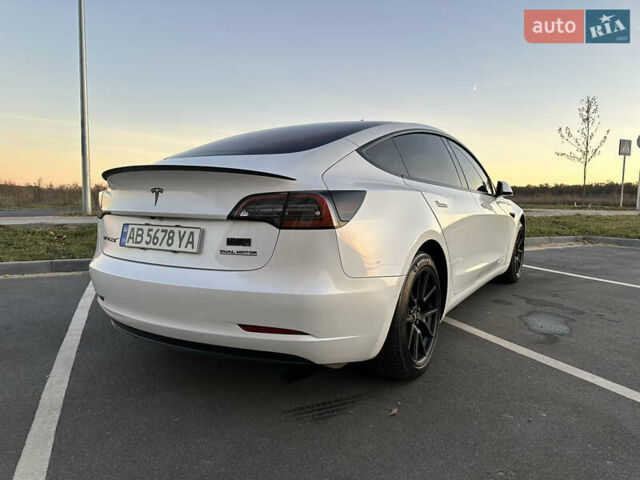 Белый Тесла Модель 3, объемом двигателя 0 л и пробегом 46 тыс. км за 28500 $, фото 11 на Automoto.ua