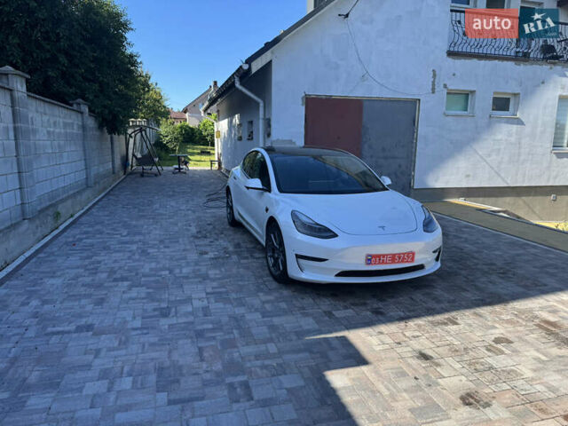 Белый Тесла Модель 3, объемом двигателя 0 л и пробегом 142 тыс. км за 16949 $, фото 2 на Automoto.ua