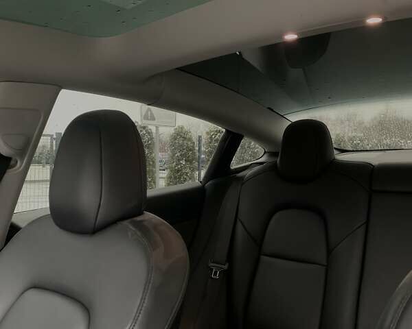 Білий Тесла Модель 3, об'ємом двигуна 0 л та пробігом 94 тис. км за 21500 $, фото 20 на Automoto.ua