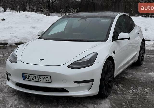 Белый Тесла Модель 3, объемом двигателя 0 л и пробегом 92 тыс. км за 23000 $, фото 2 на Automoto.ua