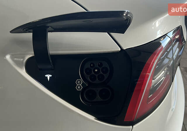 Тесла Модель 3 2022 у Стрые на Automoto.ua Білий Тесла Модель 3, об'ємом двигуна 0 л та пробігом 78 тис. км за 22500 $, фото 25 на Automoto.ua
