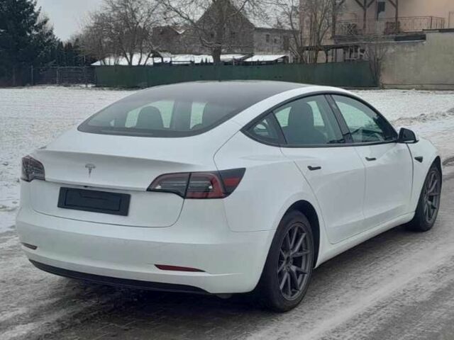 Белый Тесла Модель 3, объемом двигателя 0 л и пробегом 35 тыс. км за 11500 $, фото 4 на Automoto.ua