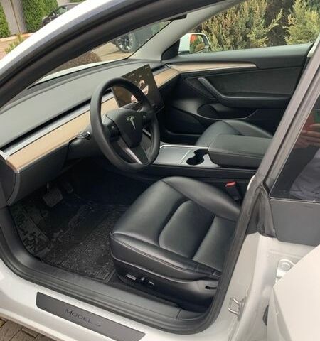 Білий Тесла Модель 3, об'ємом двигуна 0 л та пробігом 77 тис. км за 24000 $, фото 7 на Automoto.ua