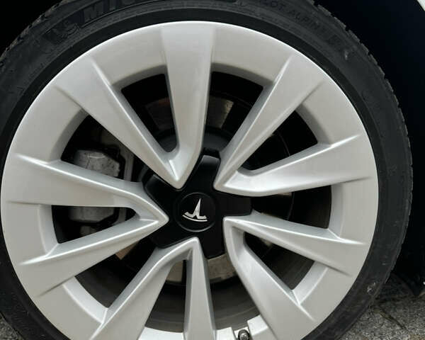 Білий Тесла Модель 3, об'ємом двигуна 0 л та пробігом 30 тис. км за 23200 $, фото 10 на Automoto.ua