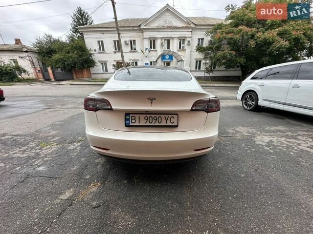 Белый Тесла Модель 3, объемом двигателя 0 л и пробегом 101 тыс. км за 23000 $, фото 5 на Automoto.ua