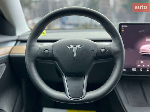 Білий Тесла Модель 3, об'ємом двигуна 0 л та пробігом 33 тис. км за 21300 $, фото 12 на Automoto.ua