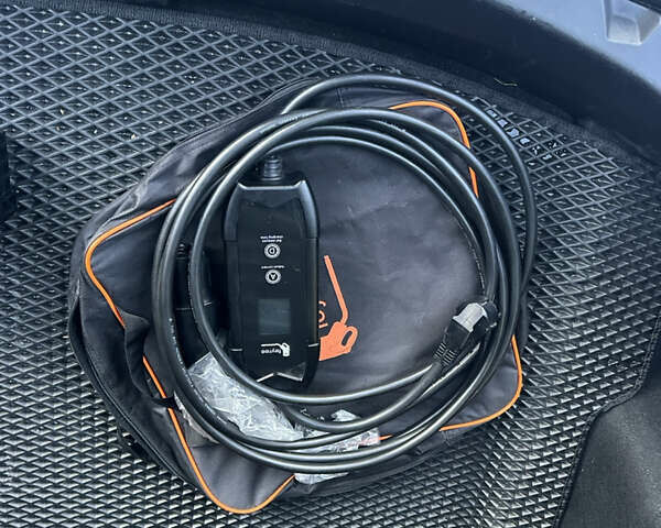 Білий Тесла Модель 3, об'ємом двигуна 0 л та пробігом 95 тис. км за 17500 $, фото 26 на Automoto.ua