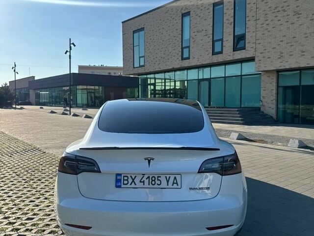 Білий Тесла Модель 3, об'ємом двигуна 0 л та пробігом 67 тис. км за 23000 $, фото 5 на Automoto.ua