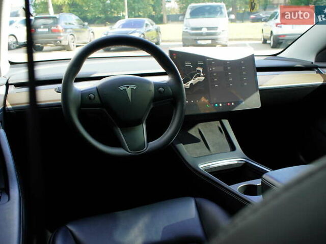 Білий Тесла Модель 3, об'ємом двигуна 0 л та пробігом 33 тис. км за 20700 $, фото 16 на Automoto.ua