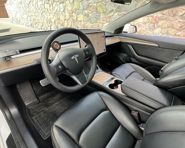 Білий Тесла Модель 3, об'ємом двигуна 0 л та пробігом 23 тис. км за 21500 $, фото 11 на Automoto.ua