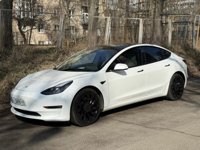 Білий Тесла Модель 3, об'ємом двигуна 0 л та пробігом 72 тис. км за 23499 $, фото 1 на Automoto.ua