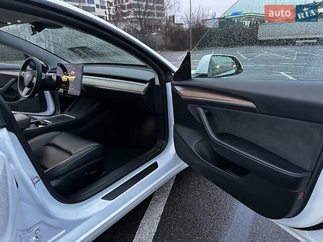 Білий Тесла Модель 3, об'ємом двигуна 0 л та пробігом 115 тис. км за 20900 $, фото 41 на Automoto.ua