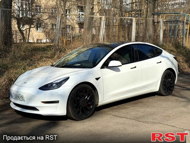 Білий Тесла Модель 3, об'ємом двигуна 0.33 л та пробігом 72 тис. км за 23499 $, фото 11 на Automoto.ua