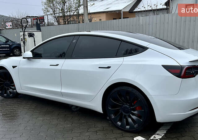 Білий Тесла Модель 3, об'ємом двигуна 0 л та пробігом 5 тис. км за 22500 $, фото 8 на Automoto.ua