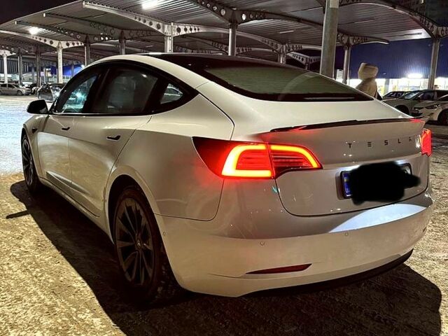 Білий Тесла Модель 3, об'ємом двигуна 0.13 л та пробігом 12000 тис. км за 18200 $, фото 10 на Automoto.ua