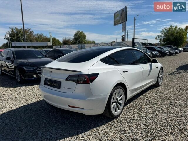 Белый Тесла Модель 3, объемом двигателя 0 л и пробегом 83 тыс. км за 21500 $, фото 16 на Automoto.ua