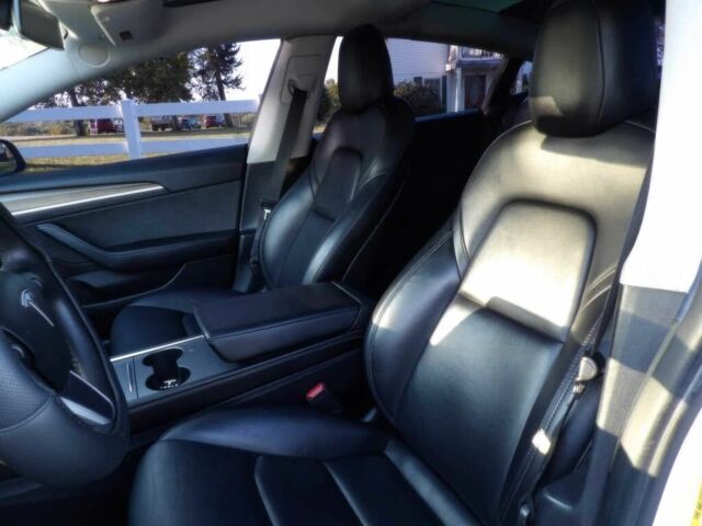 Белый Тесла Модель 3, объемом двигателя 0 л и пробегом 23 тыс. км за 18200 $, фото 6 на Automoto.ua