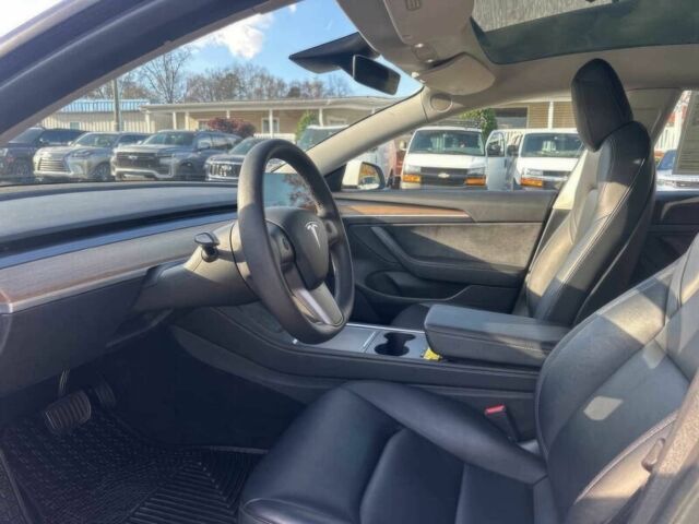 Білий Тесла Модель 3, об'ємом двигуна 0 л та пробігом 15 тис. км за 17600 $, фото 8 на Automoto.ua