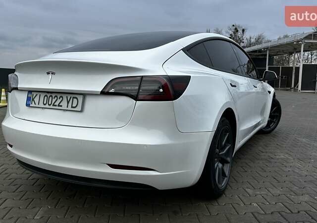 Белый Тесла Модель 3, объемом двигателя 0 л и пробегом 48 тыс. км за 22000 $, фото 4 на Automoto.ua
