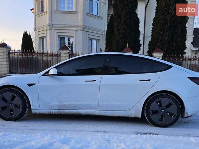 Білий Тесла Модель 3, об'ємом двигуна 0 л та пробігом 96 тис. км за 18500 $, фото 5 на Automoto.ua