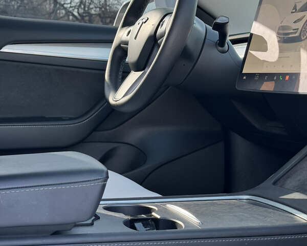 Білий Тесла Модель 3, об'ємом двигуна 0 л та пробігом 47 тис. км за 21500 $, фото 28 на Automoto.ua