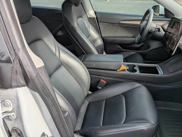 Білий Тесла Модель 3, об'ємом двигуна 0 л та пробігом 10 тис. км за 10400 $, фото 10 на Automoto.ua