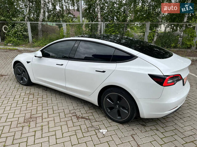 Білий Тесла Модель 3, об'ємом двигуна 0 л та пробігом 76 тис. км за 20500 $, фото 18 на Automoto.ua