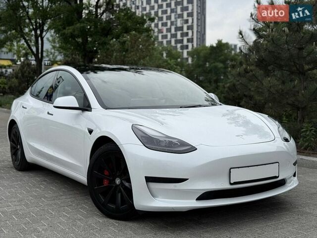 Белый Тесла Модель 3, объемом двигателя 0 л и пробегом 95 тыс. км за 19700 $, фото 13 на Automoto.ua