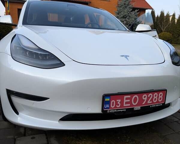 Белый Тесла Модель 3, объемом двигателя 0 л и пробегом 152 тыс. км за 21000 $, фото 19 на Automoto.ua