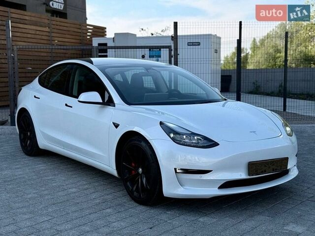 Белый Тесла Модель 3, объемом двигателя 0 л и пробегом 95 тыс. км за 19900 $, фото 5 на Automoto.ua