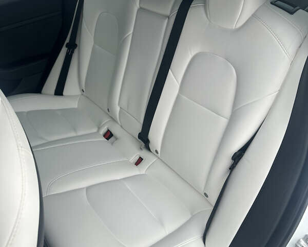 Белый Тесла Модель 3, объемом двигателя 0 л и пробегом 62 тыс. км за 23500 $, фото 6 на Automoto.ua