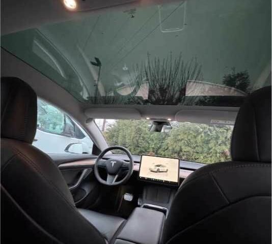 Тесла Модель 3 2022 в Киеве на Automoto.ua Белый Тесла Модель 3, объемом двигателя 0 л и пробегом 76 тыс. км за 12700 $, фото 10 на Automoto.ua