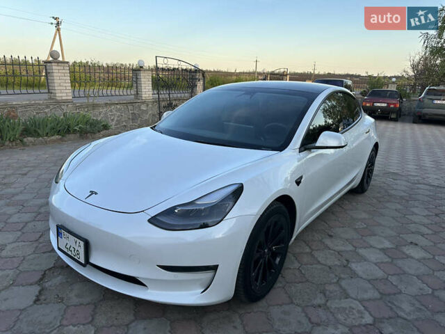 Белый Тесла Модель 3, объемом двигателя 0 л и пробегом 48 тыс. км за 22500 $, фото 5 на Automoto.ua