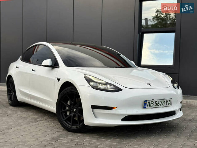 Белый Тесла Модель 3, объемом двигателя 0 л и пробегом 70 тыс. км за 21800 $, фото 2 на Automoto.ua