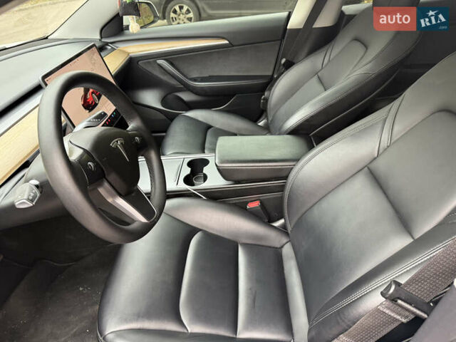 Белый Тесла Модель 3, объемом двигателя 0 л и пробегом 71 тыс. км за 20300 $, фото 6 на Automoto.ua